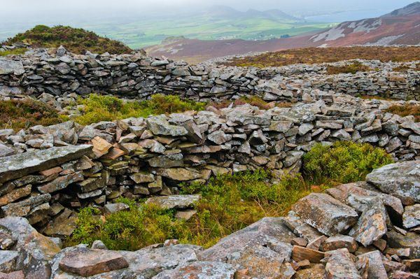 Tre'r Ceiri Trer Ceiri Hillfort History Travel and accommodation information