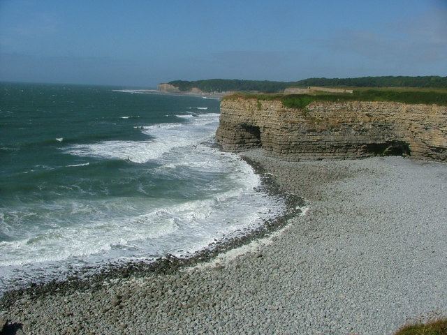 Tresilian Bay httpsuploadwikimediaorgwikipediacommons66