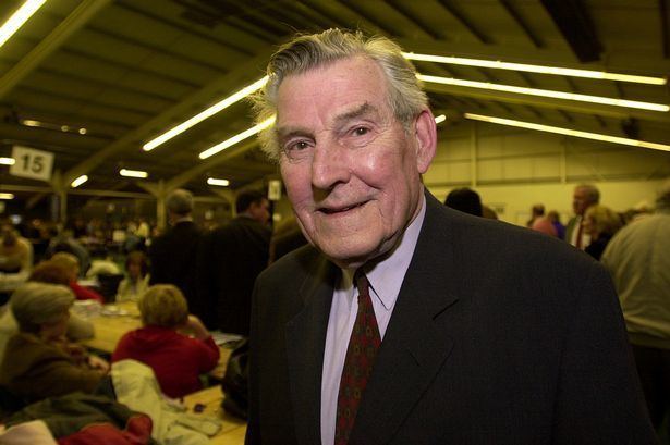 Trevor Jones (cricketer) Tributes to former Liverpool council leader Sir Trevor Jones