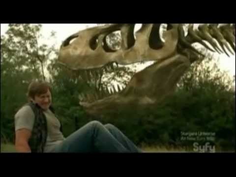 REVIEW TRAILER TRIASSIC ATTACK 2010 aka Dinosaur Skeletons vs