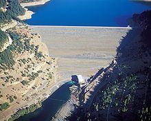 Trinity Dam httpsuploadwikimediaorgwikipediacommonsthu