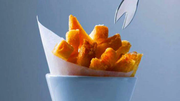 Triple Cooked Chips Heston Blumenthal39s triple cooked chips Recipes SBS Food