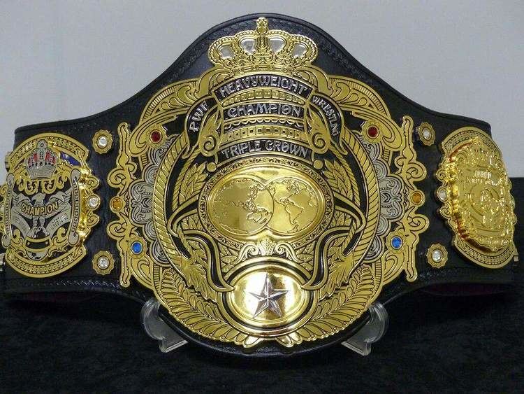 Triple Crown Heavyweight Championship pm1narviicom5685e4350a9cacc97d68df21f1c0597d0f