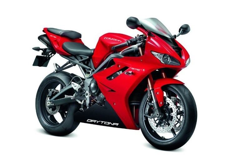 Triumph Daytona 675 TRIUMPH DAYTONA 675 R 2013on Review MCN