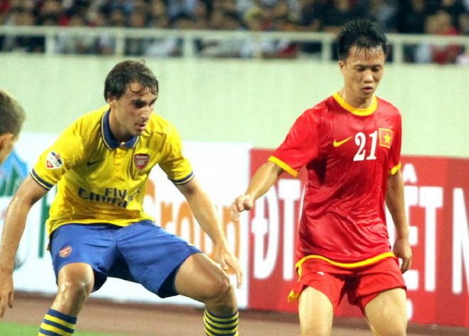Trần Mạnh Dũng Trn Mnh Dng T i ph U23 Vit Nam ghi bn vo li Arsenal v