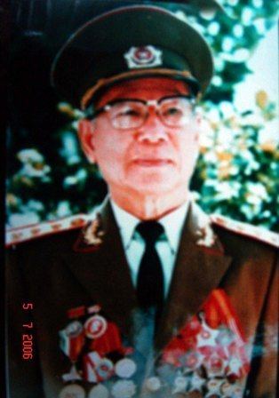 Trần Văn Trà httpsuploadwikimediaorgwikipediavi332Tra