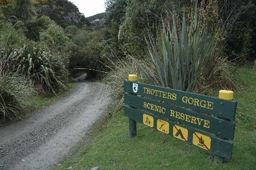 Trotters Gorge Summer drives Trotters Gorge offers ideal day trip Drivesouth New