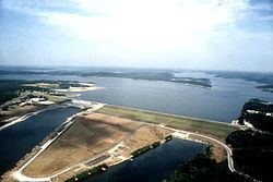 Truman Reservoir httpsuploadwikimediaorgwikipediacommonsthu