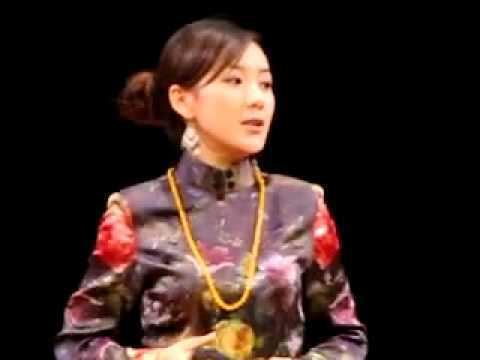 Tsewang Lhamo (singer) Tibetan song Mepoe zejee by Tsewang Lhamo at new york YouTube