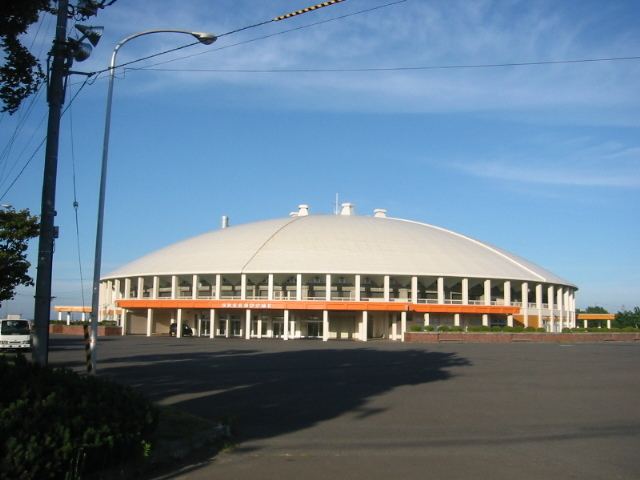 Tsukisamu Dome httpsuploadwikimediaorgwikipediajabb9Tsu