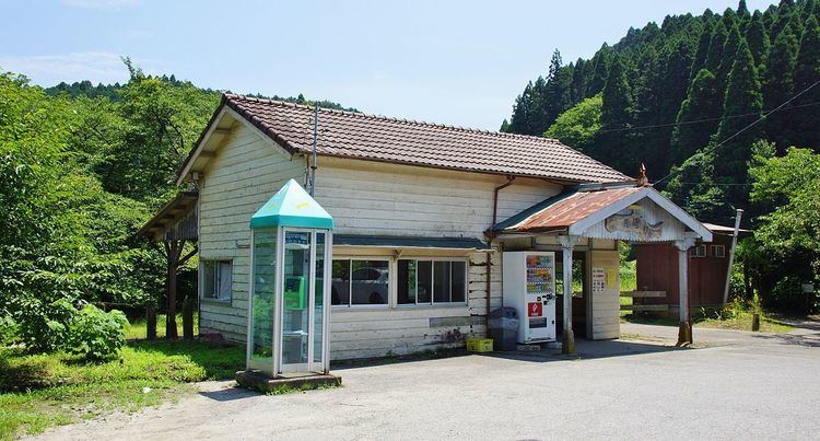 Tsukizaki Station
