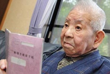 Tsutomu Yamaguchi The man who survived TWO nuclear bombs Lucky Yamaguchi tells how