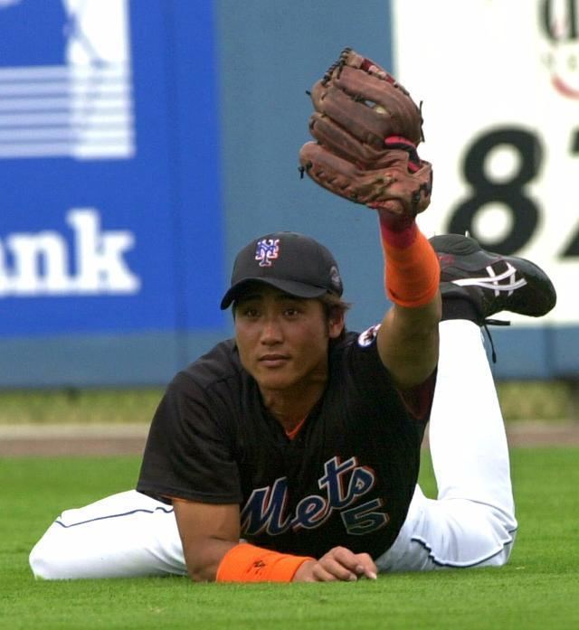 Tsuyoshi Shinjo Before Cespedes there was another Met with amazing armbands