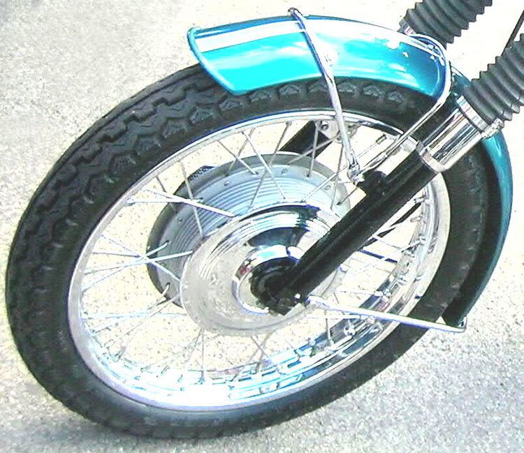 TT100 (motorcycle tyre)