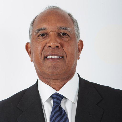 Tubby Smith httpspbstwimgcomprofileimages7276219090814