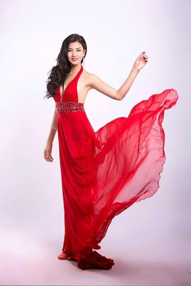 Tugsuu Idersaikhan O Universo dos concursos Miss Mongolia Earth 2014 Tugsuu Idersaikhan