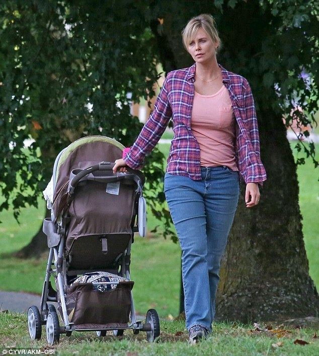 Tully (upcoming film) Charlize Theron shows fuller figure on set of Tully amid reports she