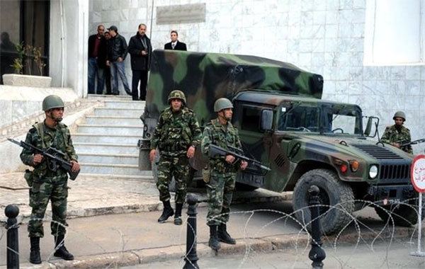 Tunisian Armed Forces Algeria Tunisia to carry out joint military operations against