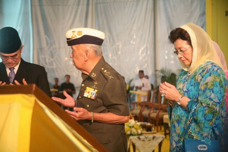 Tunku Puan Zanariah WARISAN PERMAISURI MELAYU Tunku Puan Zanariah Pohon Ketepi