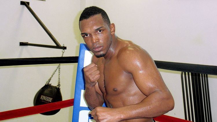 Tureano Johnson Middleweight contenders Sergiy Derevyanchenko Tureano Johnson to