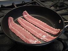 Turkey bacon httpsuploadwikimediaorgwikipediacommonsthu