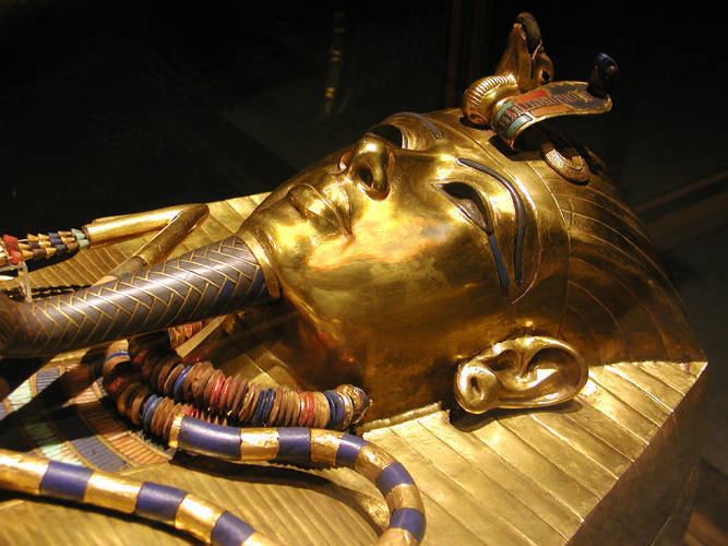 Tutankhamun's meteoric iron dagger blade