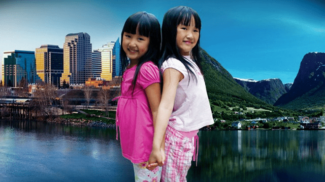 Twin Sisters (2013 film) halfilmscomwpcontentuploads201310binary883