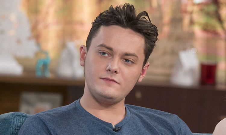Tyger Drew-Honey Outnumbered star Tyger DrewHoney devastated by dads cancer diagnosis