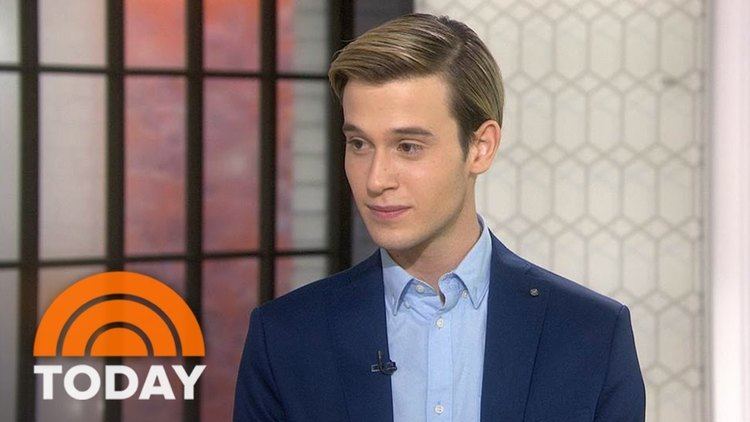 Tyler Henry Hollywood Medium39 Tyler Henry Gives Unbelievable Readings TODAY