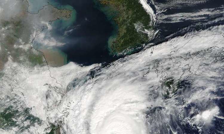 Typhoon Chaba (2016) sees the closing eye of Typhoon Chaba