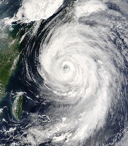 Typhoon Etau (2003) httpsuploadwikimediaorgwikipediacommonsthu