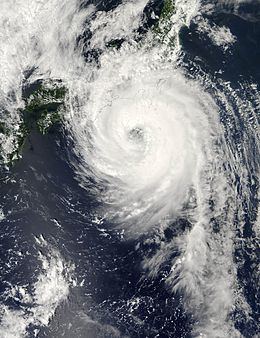 Typhoon Fitow (2007) httpsuploadwikimediaorgwikipediacommonsthu