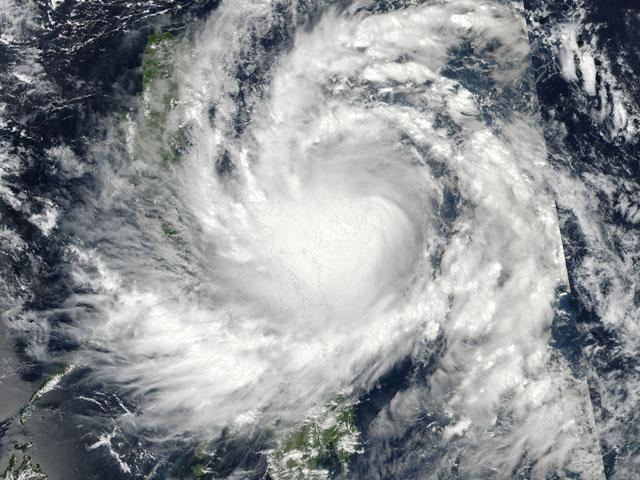 Typhoon Karen Typhoon Karen makes its way across Luzon 10 areas under Signal 3