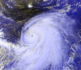 Typhoon Kirogi (2000) httpsuploadwikimediaorgwikipediacommonsthu