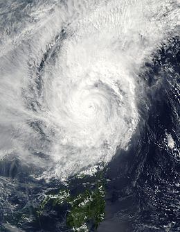 Typhoon Muifa (2004) httpsuploadwikimediaorgwikipediacommonsthu