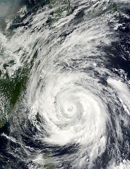 Typhoon Rammasun (2002) httpsuploadwikimediaorgwikipediacommonsthu