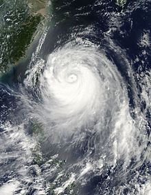 Typhoon Soulik (2013) httpsuploadwikimediaorgwikipediacommonsthu