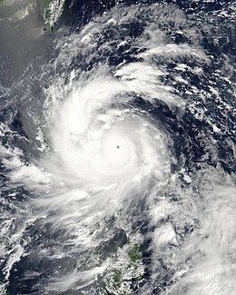 Typhoon Utor httpsuploadwikimediaorgwikipediacommonsthu