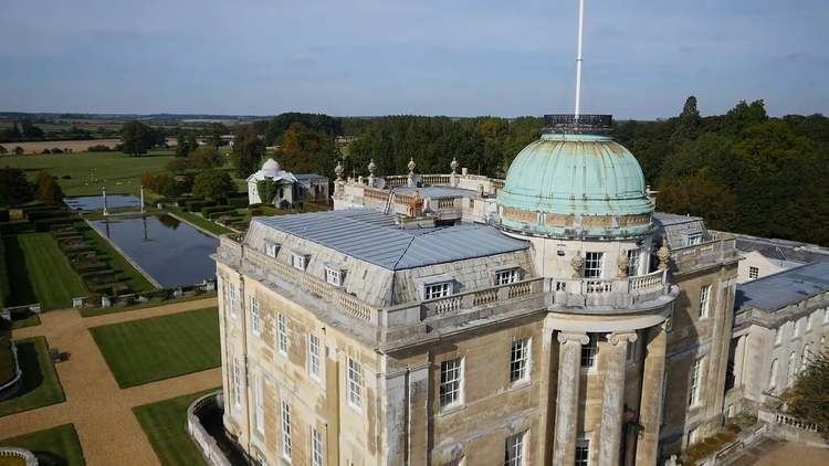 Tyringham Hall Tyringham Hall in Late September amp mid October 2015 Final