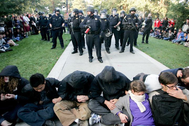 UC Davis pepper-spray incident INTERVIEW WITH A PEPPERSPRAYED UC DAVIS STUDENT gtgt Four Winds 10