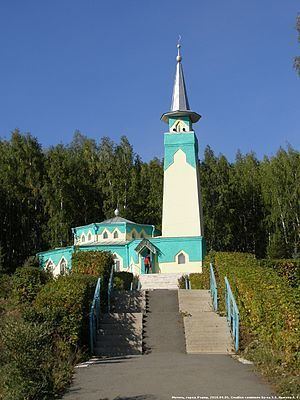 Uchaly Mosque httpsuploadwikimediaorgwikipediacommonsthu