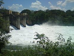Udawalawe Dam httpsuploadwikimediaorgwikipediacommonsthu
