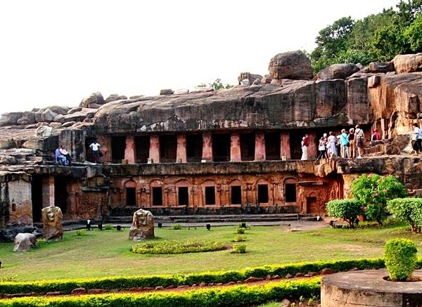 Udayagiri and Khandagiri Caves HereNow4Unet Article Archive Orissa Bhubaneshwar Udayagiri