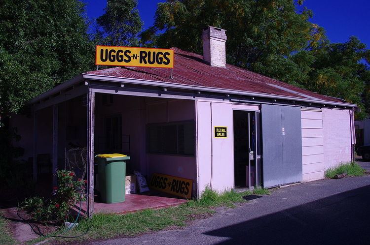 Uggs-N-Rugs
