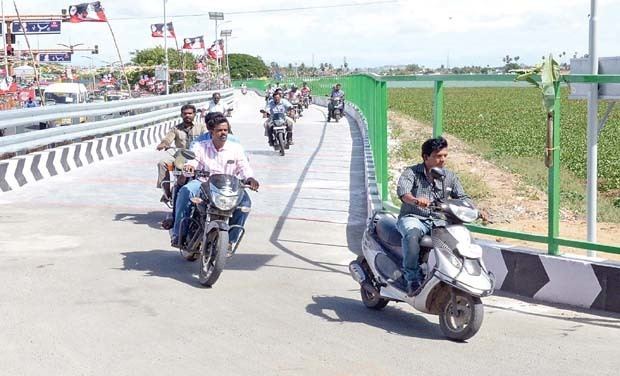 Ukkadam CM launches twowheeler lane around Ukkadam lake