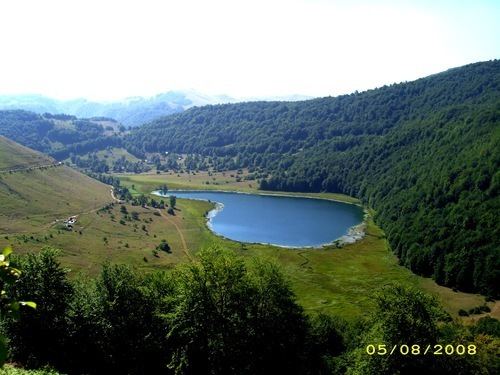Uloško Lake httpsmw2googlecommwpanoramiophotosmedium