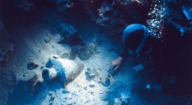 Uluburun shipwreck Uluburun Late Bronze Age Shipwreck Excavation