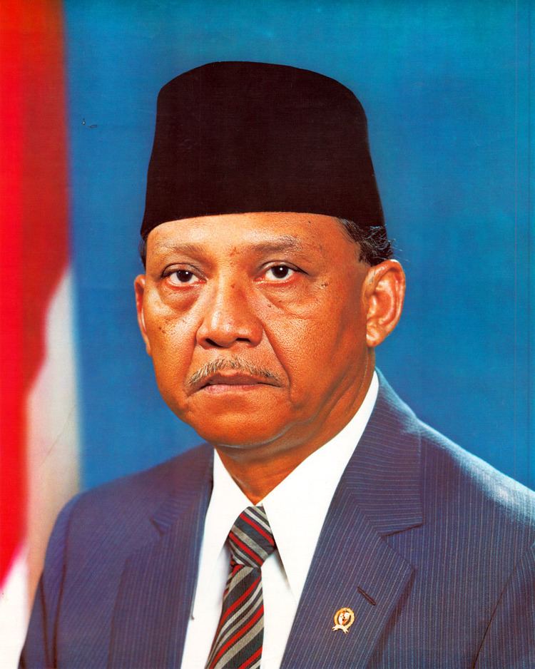 Umar Wirahadikusumah httpsuploadwikimediaorgwikipediacommonsee
