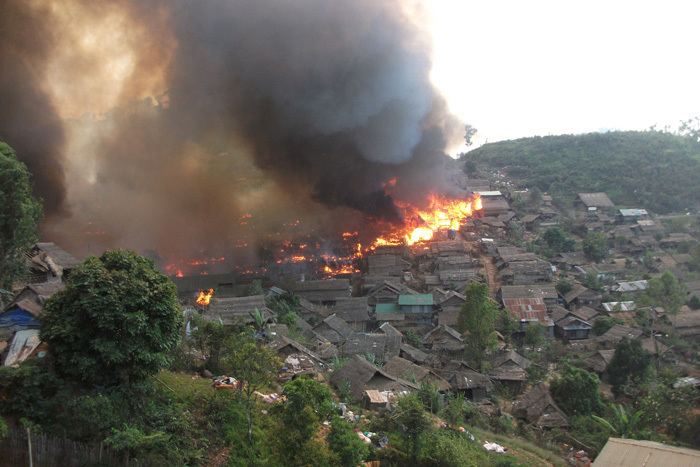Umpiem Mai Refugee Camp BREAKING NEWS Fire at Umpiem Mai Refugee Camp destroys 1000 houses