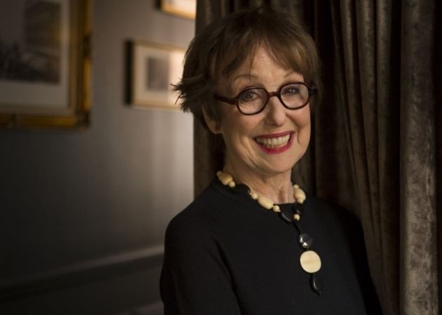 Una Stubbs BBC1 Who Do You Think You Are appearance for Una Stubbs in Welwyn